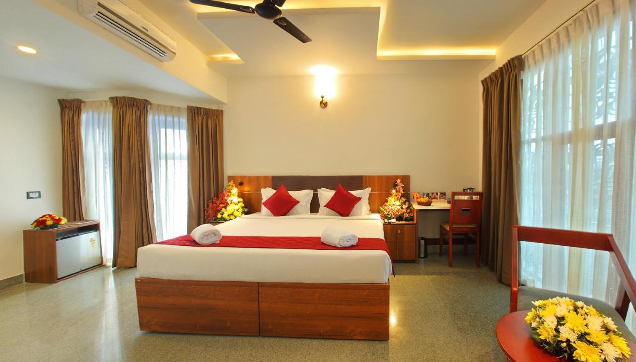 Hotel Thamburu International Thiruvananthapuram Eksteriør billede
